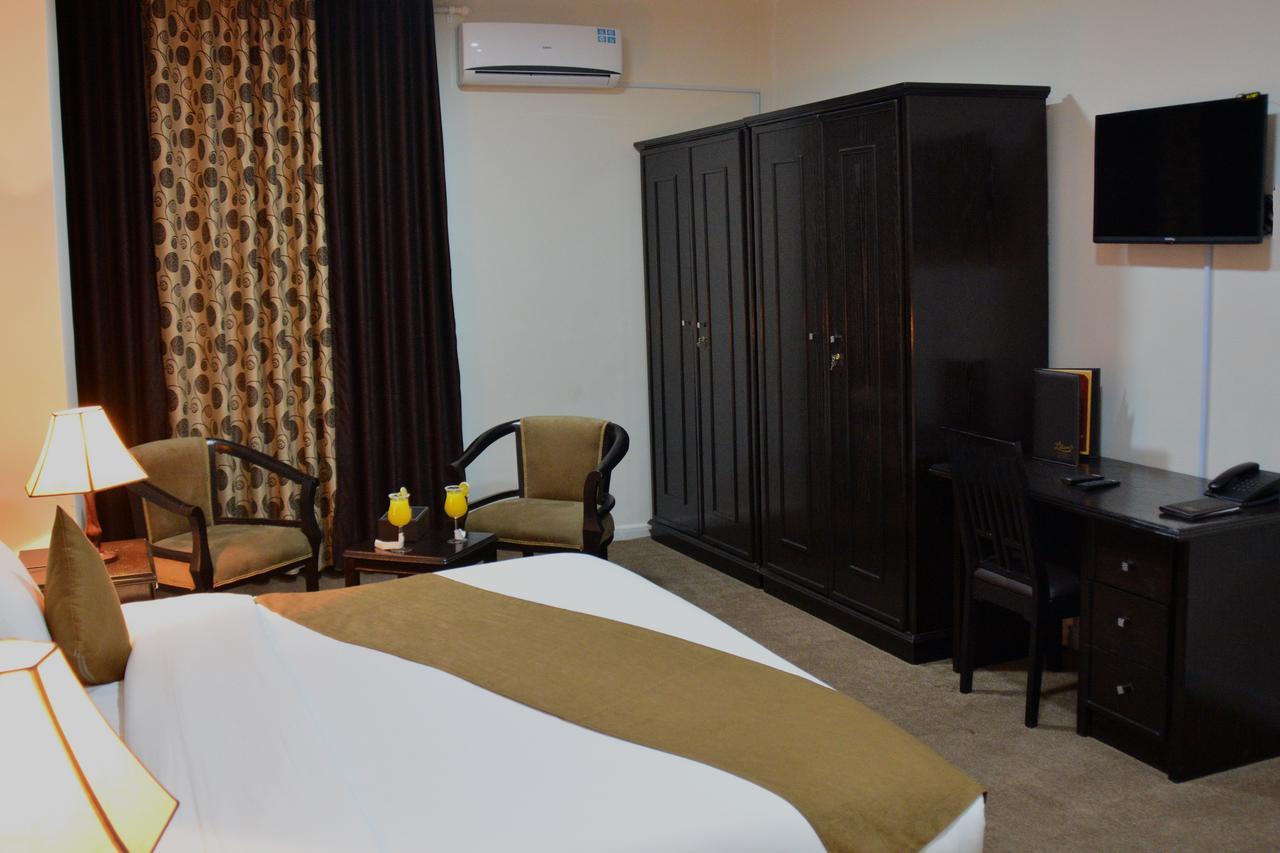 Lilium Hotel Safut 외부 사진